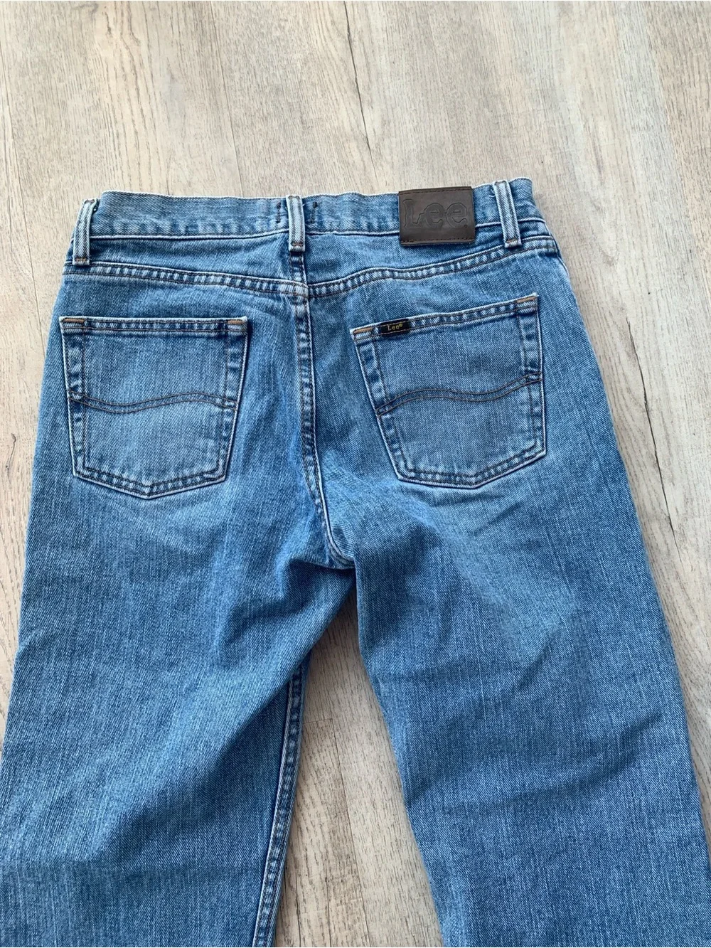 Lee men’s jeans size 31 x 32 Straight leg excellent condition